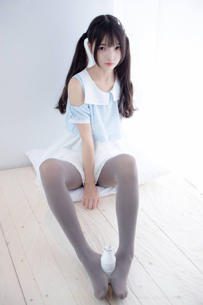 超级甜美的灰丝小姑娘【86P】20005-清野图库
