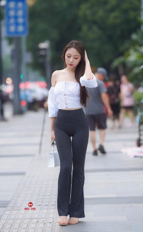 身材非常哇塞的瑜伽裤女孩  J1333 521P6V-21.6GB-清野图库