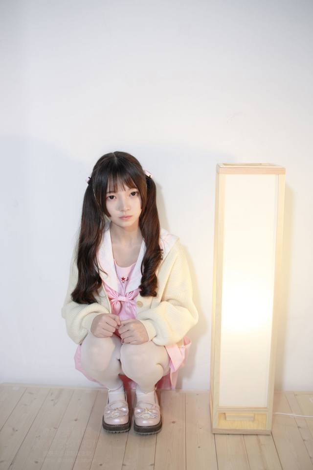 图片[2]-好像有什么心事的白丝双马尾女孩【59P】20022-清野图库