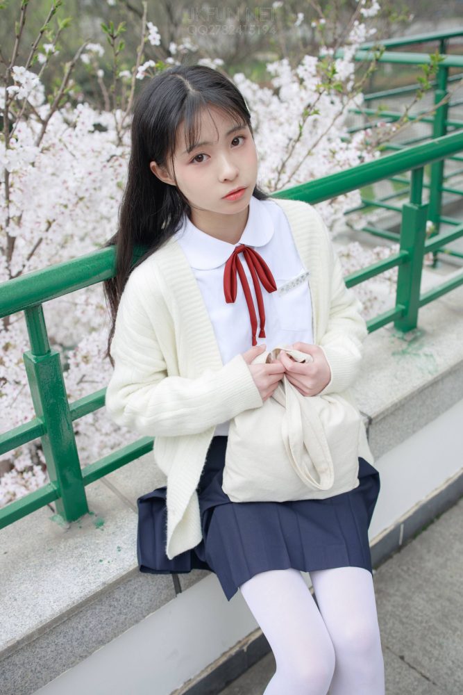 甜美可人的白丝姑娘【127P】20011-清野图库