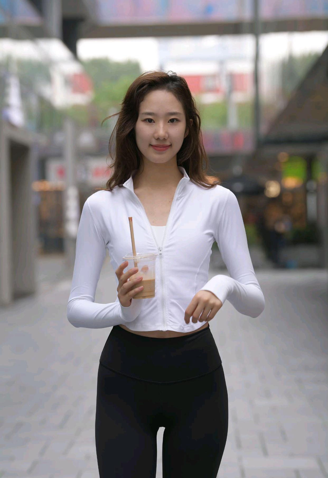 图片[2]-像刘亦菲的黑色瑜伽裤女孩J2237 340P1V-14.8GB-清野图库