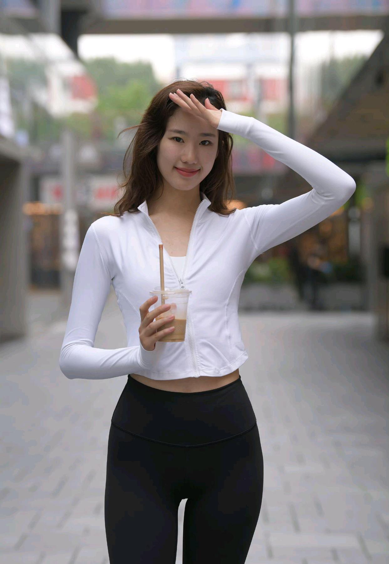 图片[4]-像刘亦菲的黑色瑜伽裤女孩J2237 340P1V-14.8GB-清野图库