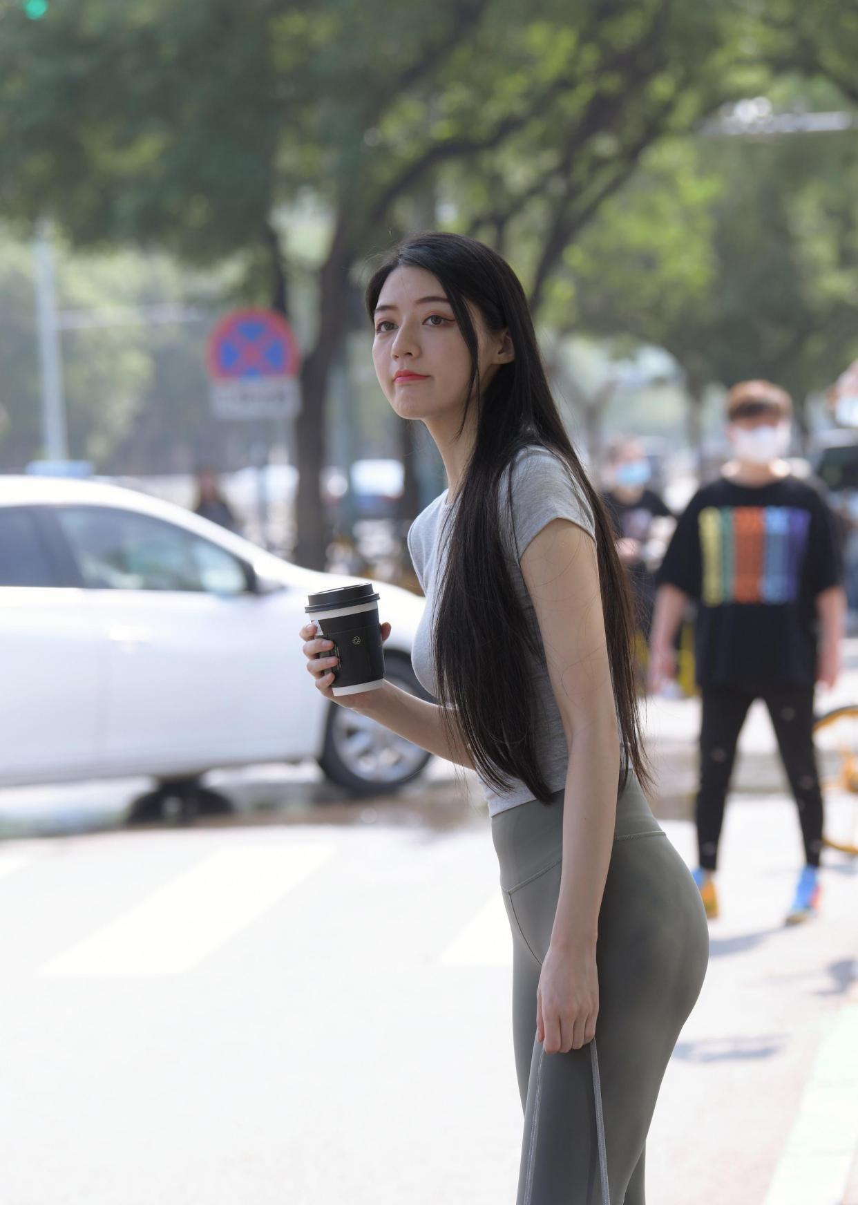 图片[3]-在外面逛街的瑜伽裤女孩J2240 449P1V-16.7GB-清野图库