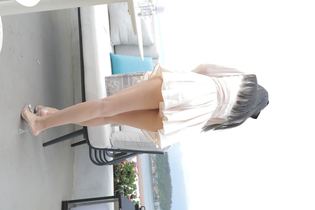 图片[3]-戴黑色蝴蝶结的长发女孩【369P】00027-清野图库