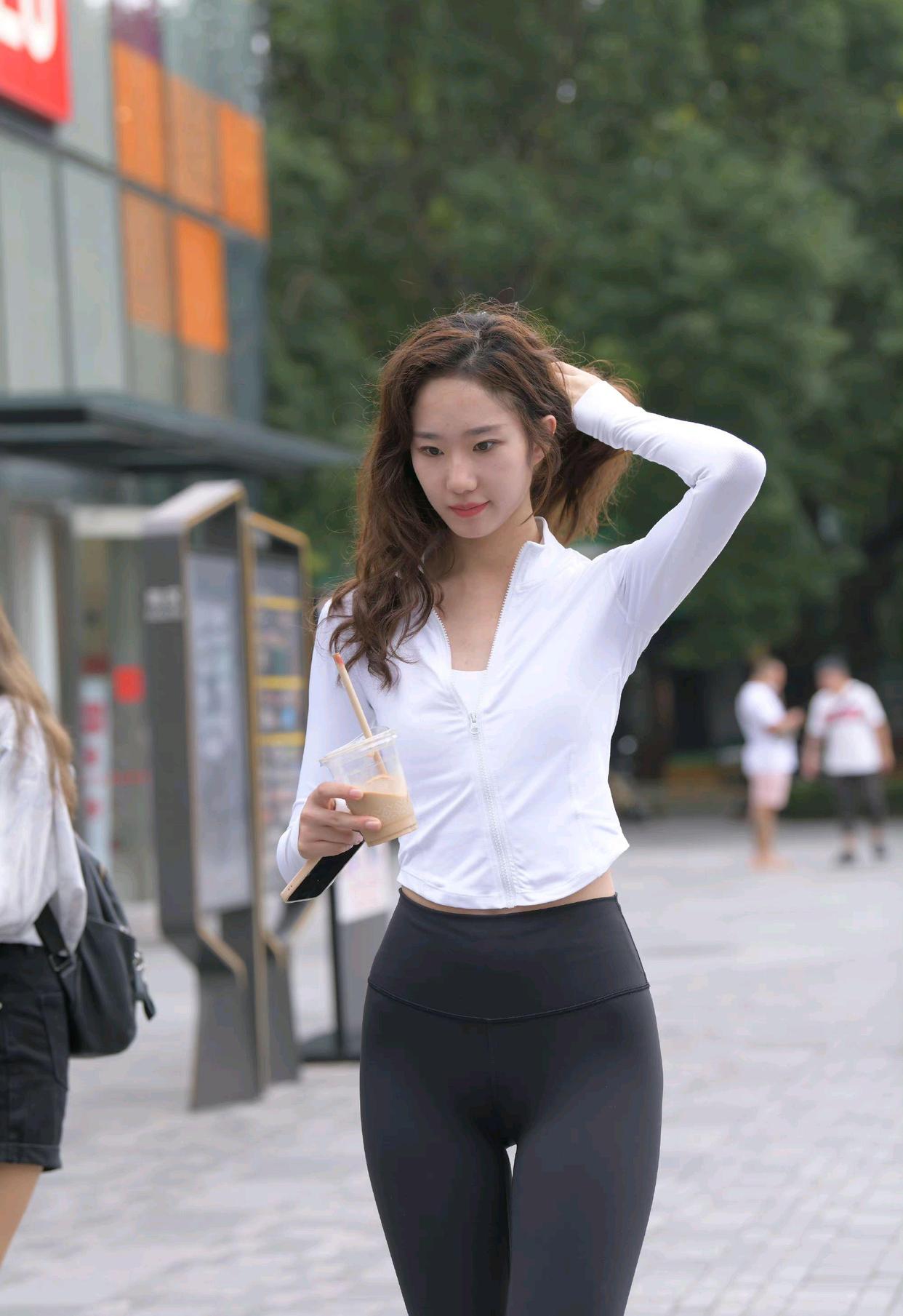 图片[5]-像刘亦菲的黑色瑜伽裤女孩J2237 340P1V-14.8GB-清野图库