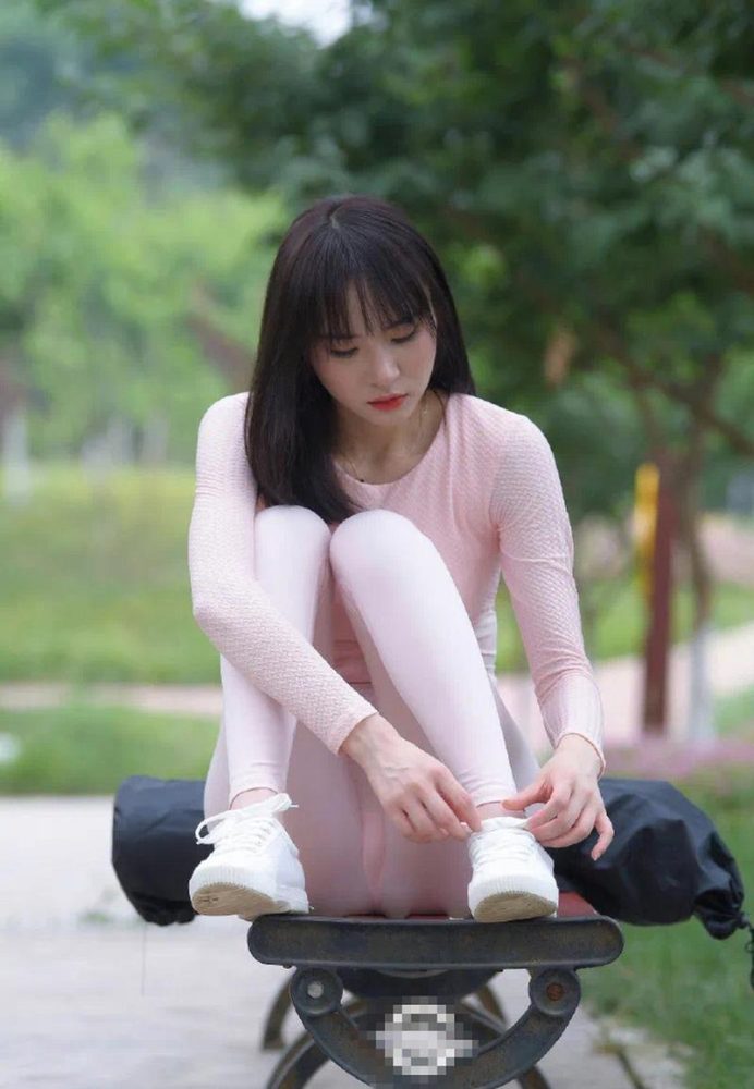 图片[4]-粉粉的瑜伽裤女孩太可爱了 J2090 854P1V-30.4GB-清野图库