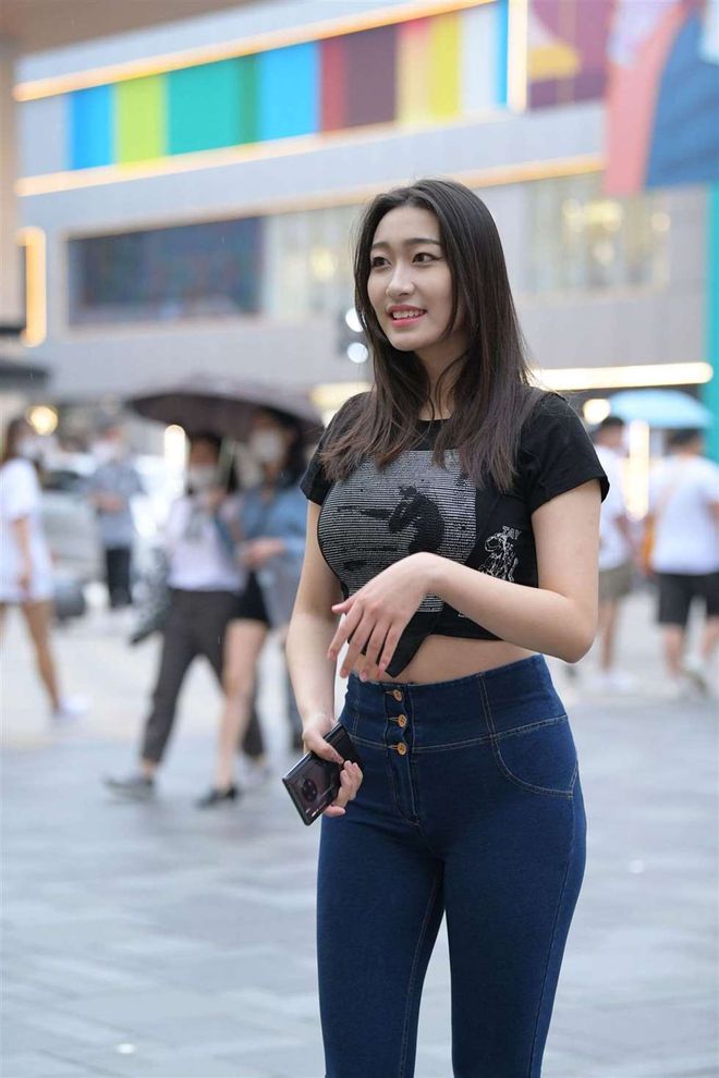 图片[3]-紧身牛仔裤女人J2784 240P-6.66GB-清野图库