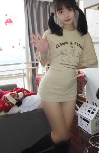 图片[9]-网格丝袜的清纯双马尾小姑娘-清野图库
